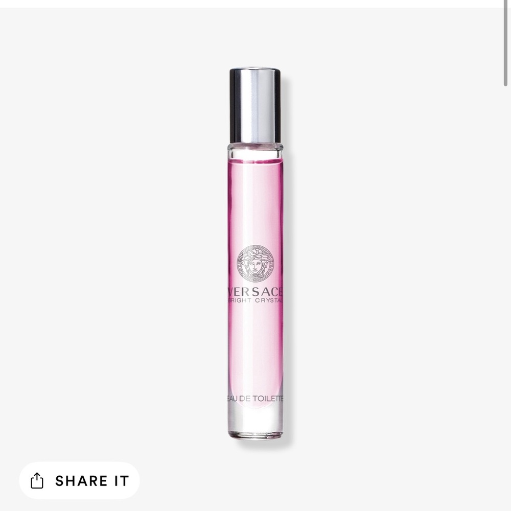 Versace Bright Crystal Eau de purse spray.